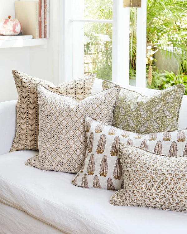 Ordu Petal Linen Cushion, 12" x 18"
