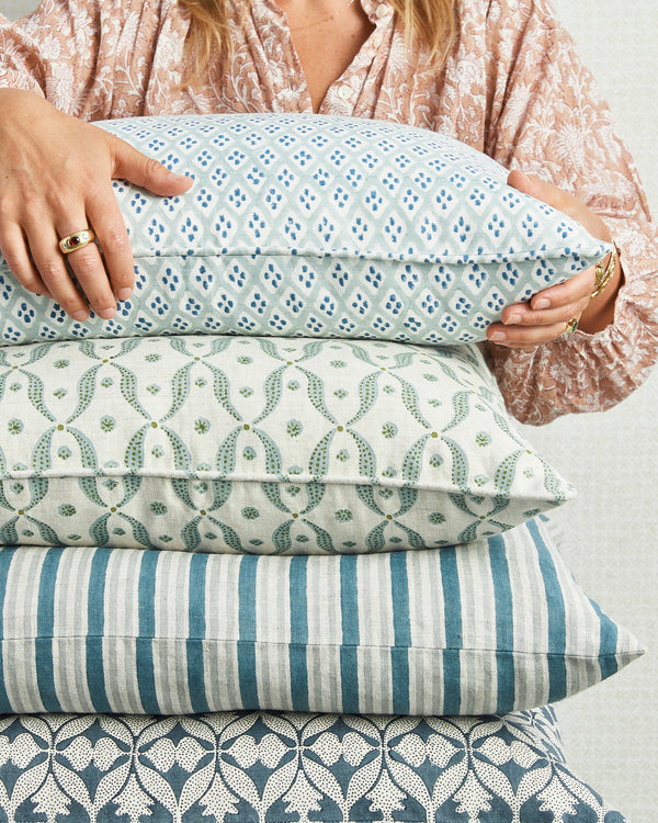 Alacha Mineral Linen Cushion, 22" x 22"