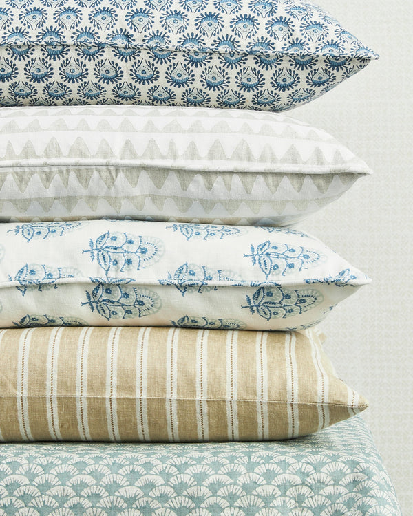 Oaxaca Elm Linen Cushion, 22" x 22"