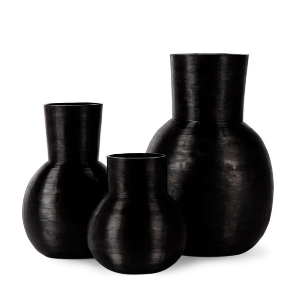 Yeola Vase Medium, Black