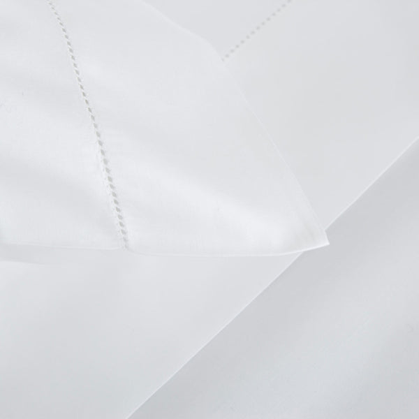 Single Ajour Bedding Collection, White