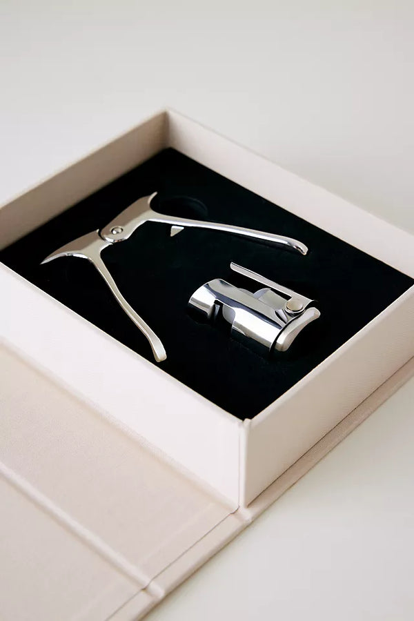 The Essentials - Champagne Tools