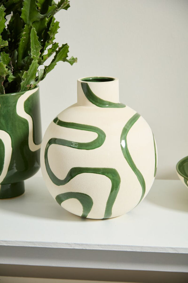 Curvature Vase, 15"x 17.5"