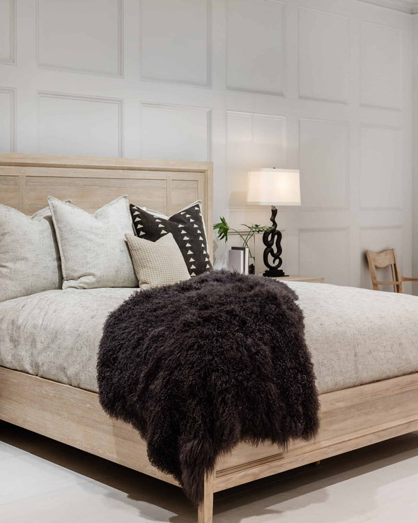 Post Panel Bed, King & Queen