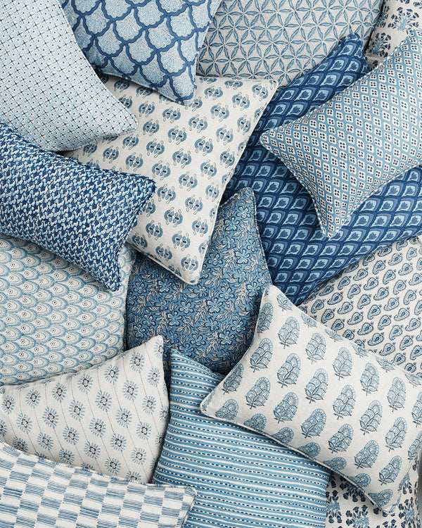 Comino Azure Linen Cushion, 20" x 20"