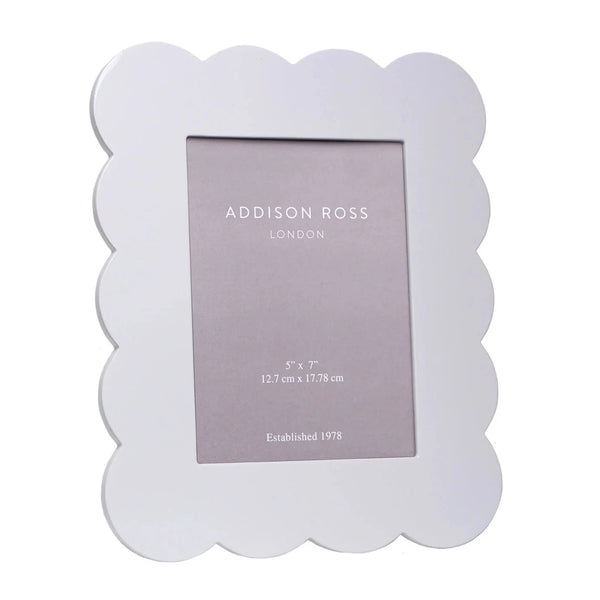 White Scalloped Lacquer Photo Frame, 5 x 7"