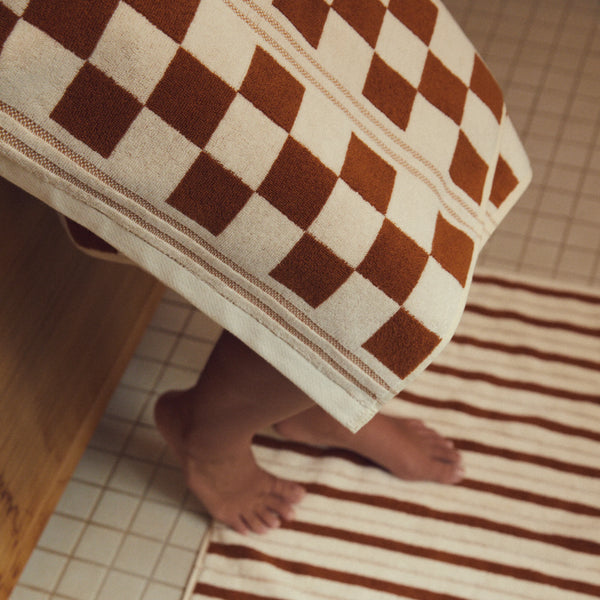 Busby Pool Towel, Fuyu & Chalk