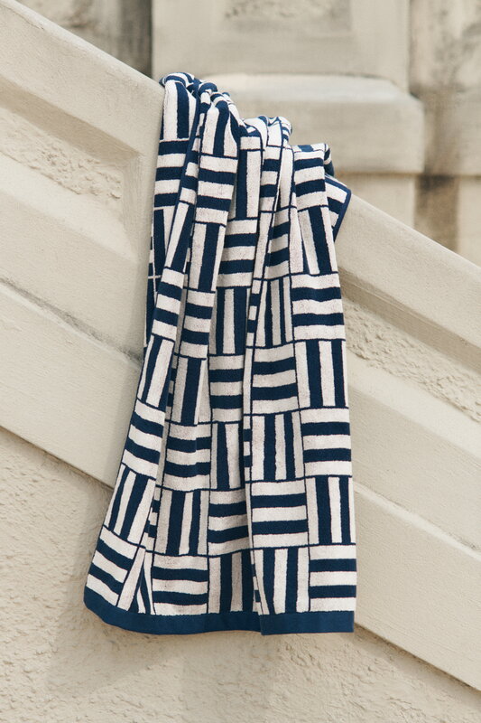 Willis Pool Towel, Obsidian & Stone