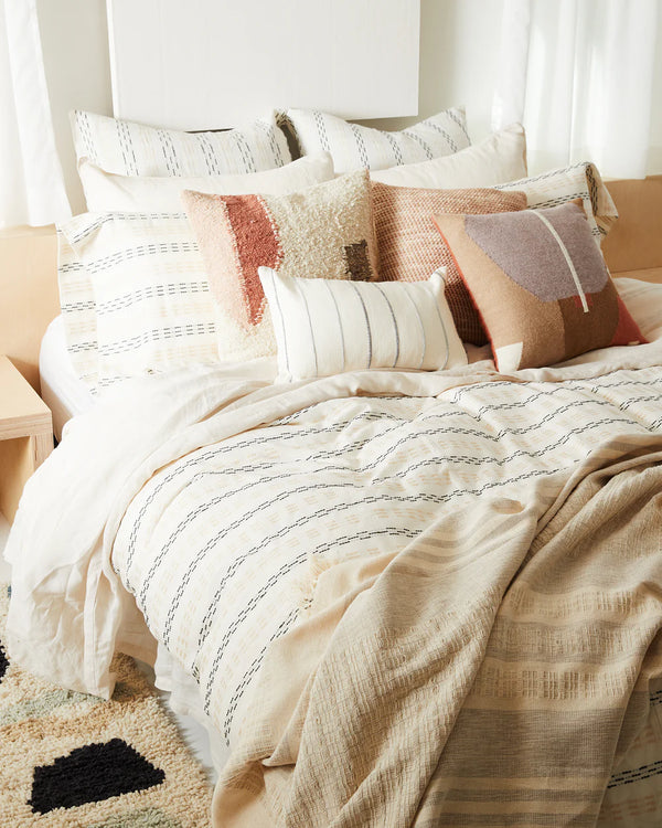 Marta Throw, Cream