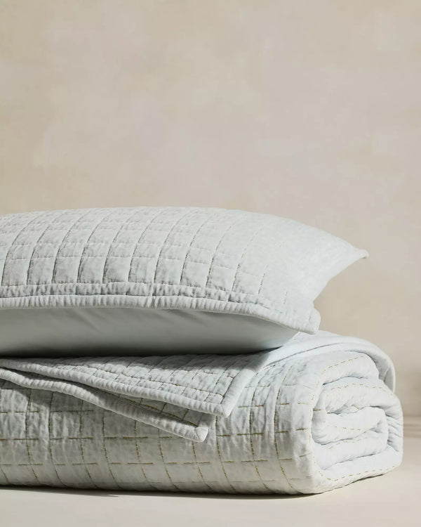 Calla Velvet Quilt - Sky, Queen Size