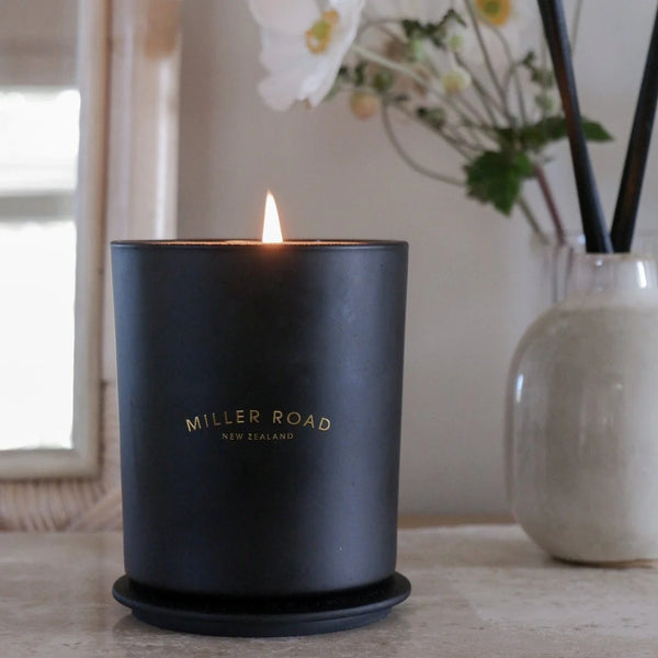 Black Luxury Candle, Available in 2 Scents
