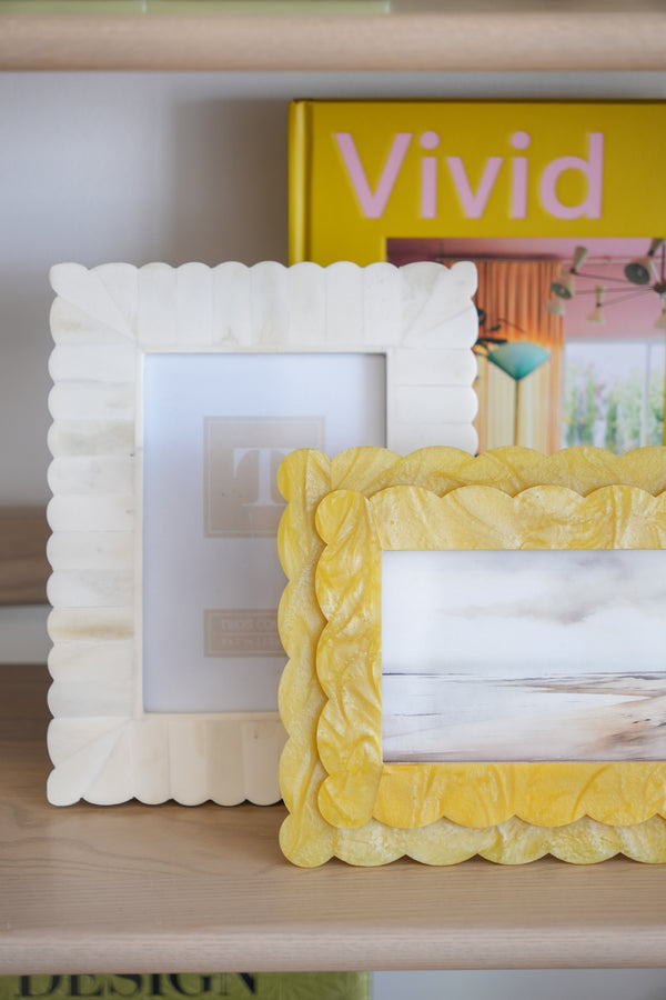 4" x 6" Scalloped Photo Frame, 3 Colours
