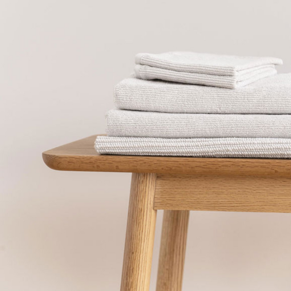Ribbed Bath Collection, White