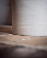 Porcelain Clarisse Candle, 2 Scents & 2 Sizes