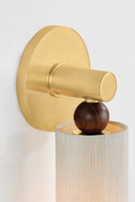 Reyn Sconce
