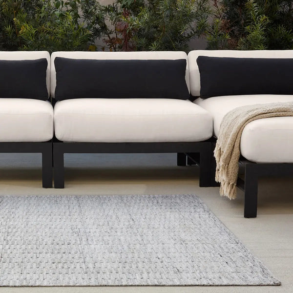 Roan Rug, ROA02