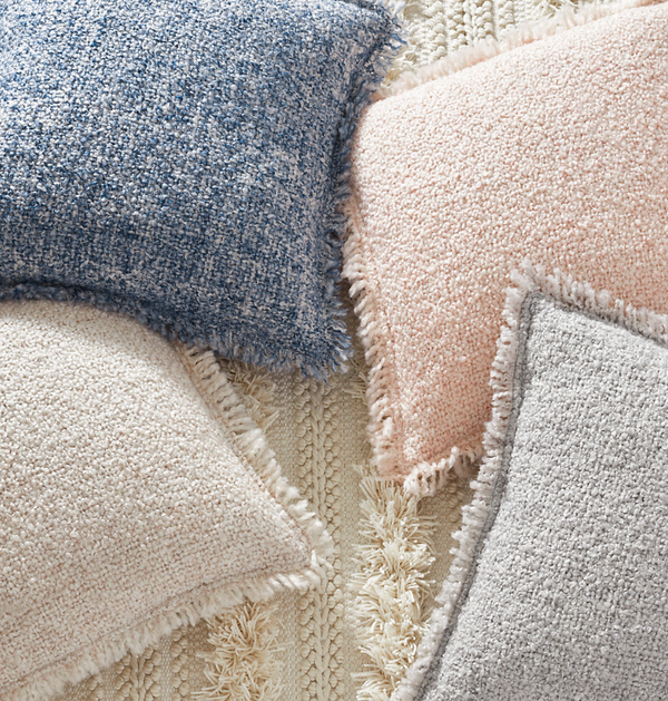 Boucle Indoor/Outdoor Pillow- Natural, 20" x 20"
