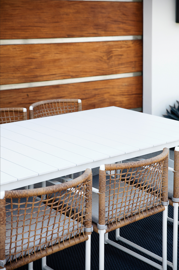 Loop Dining Chair, Aluminum White/ Siesta Ivory