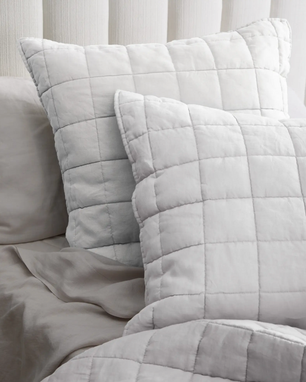 European Linen Box Quilt Collection, White