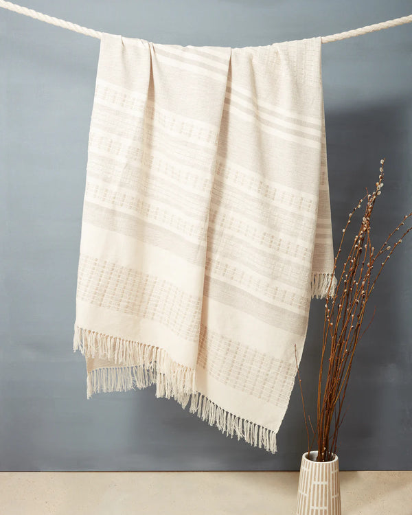 Marta Throw, Cream