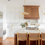 Piatto Medium 18"Dia Pendant, Plaster White/Hand-Rubbed Antique Brass