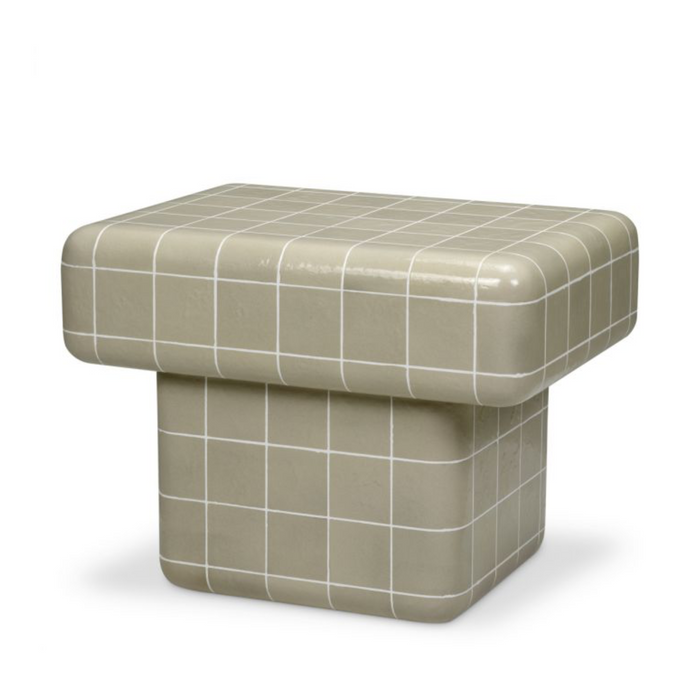 Mateo Outdoor Side Table, 17.72″ x 23.62"