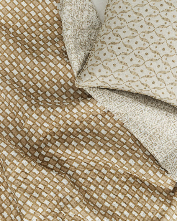 Genoa Elm Linen Cushion, 20" x 20"