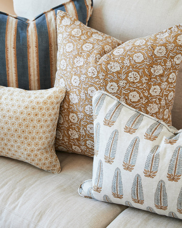 Buzios Desert Linen Cushion, 20" x 20"