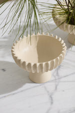Belden Footed bowl, 2 Sizes