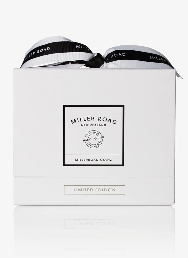 Extra Large Luxury Candle, Black, Available in 2 Scents