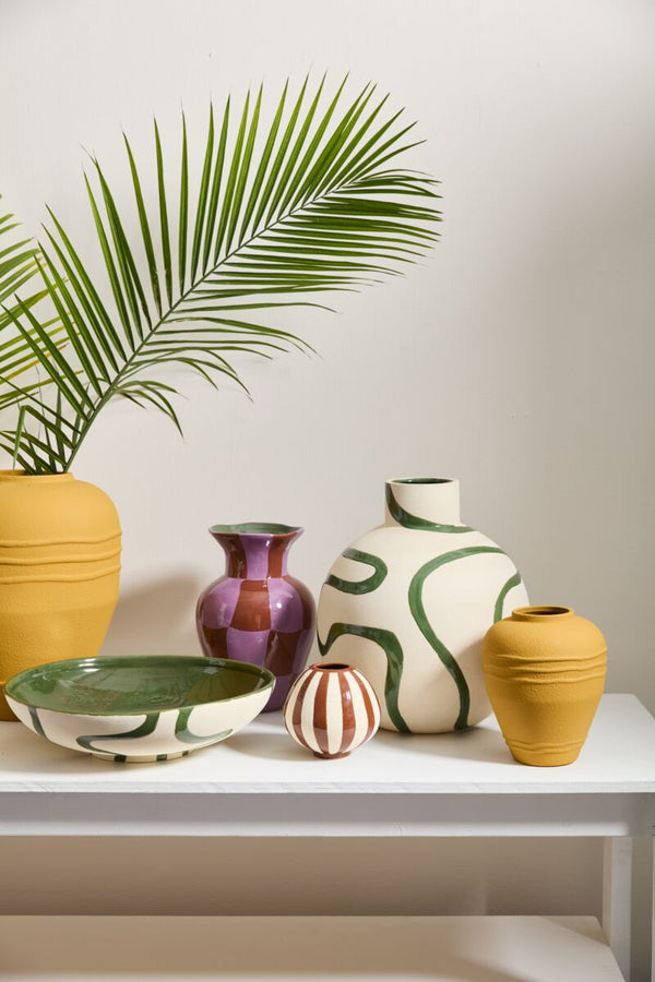 Curvature Vase, 15"x 17.5"