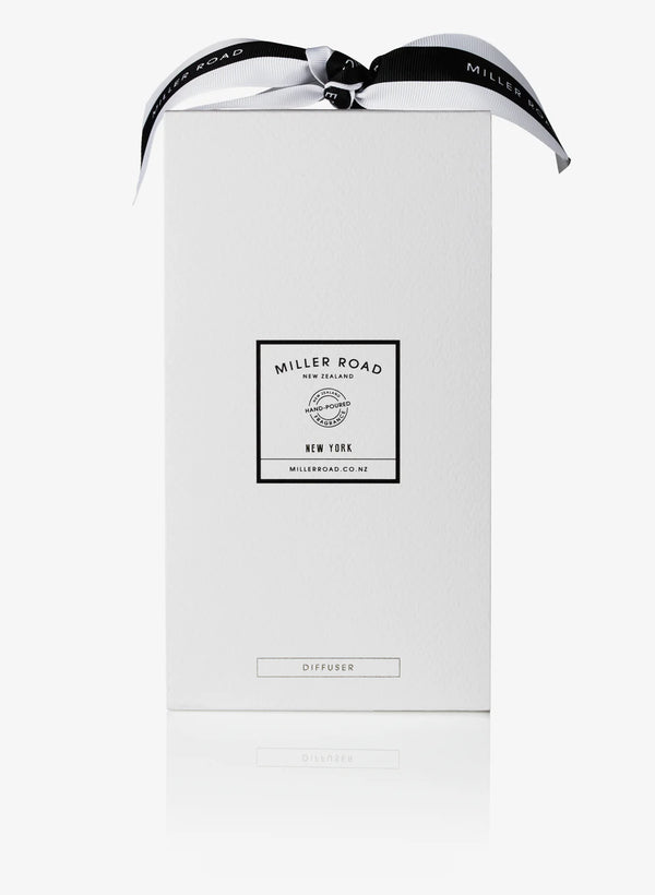 Black Luxury Diffuser, Available in 2 Scents
