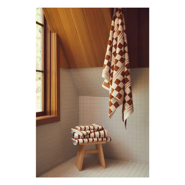 Busby Pool Towel, Fuyu & Chalk