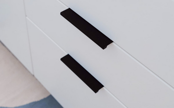 Contemporary 7-1/4" Cabinet Edge Pull, Flat Black, Sold Individually