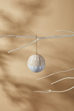 Leiden Ornament, 3.75"x 4"