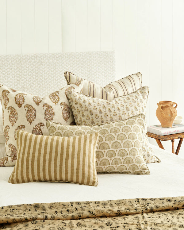 Lido Shell Linen Cushion, 22" x 22"