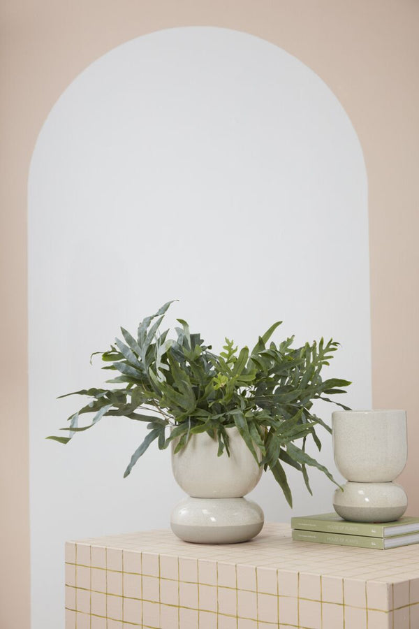 Tartu Pot with Saucer, White, 7" x 10"