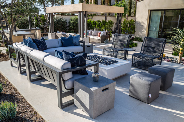 18" Indoor/Outdoor Pouf