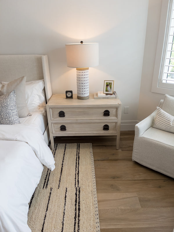 Clare Shelter Bed, Talc Linen, King & Queen
