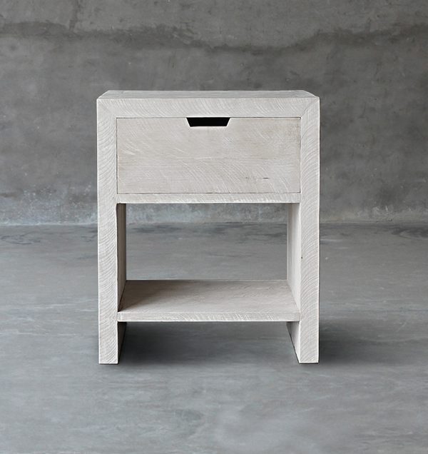Saw Curt Side Table