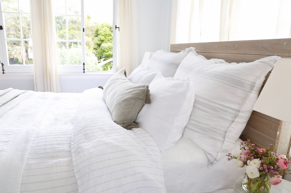 Blake Collection, White/Ocean