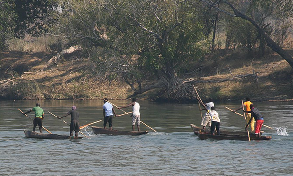 Londolozi Canoe with Metal Stand, 62"-64"L x 9"W x 8"H