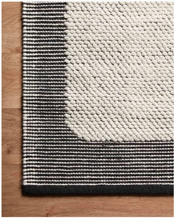 Moreno - 01, Ivory / Black