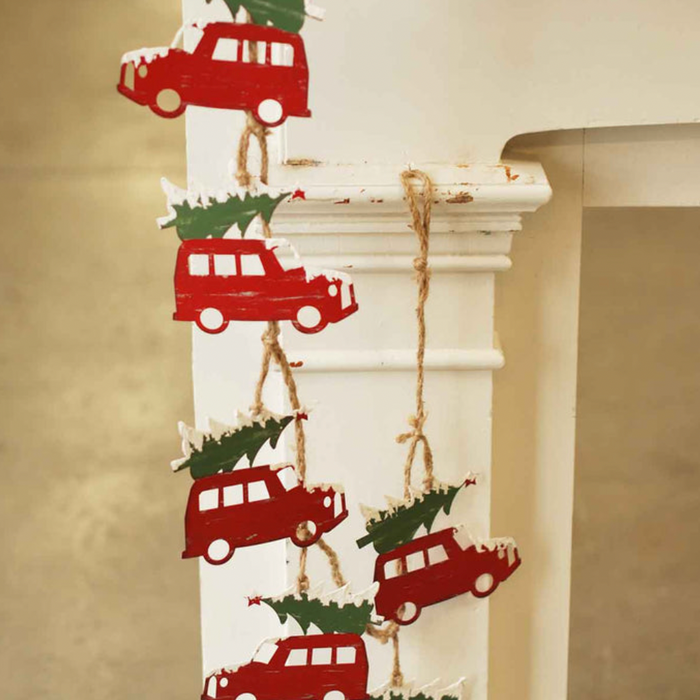 Traveling Tree 4.5' Garland