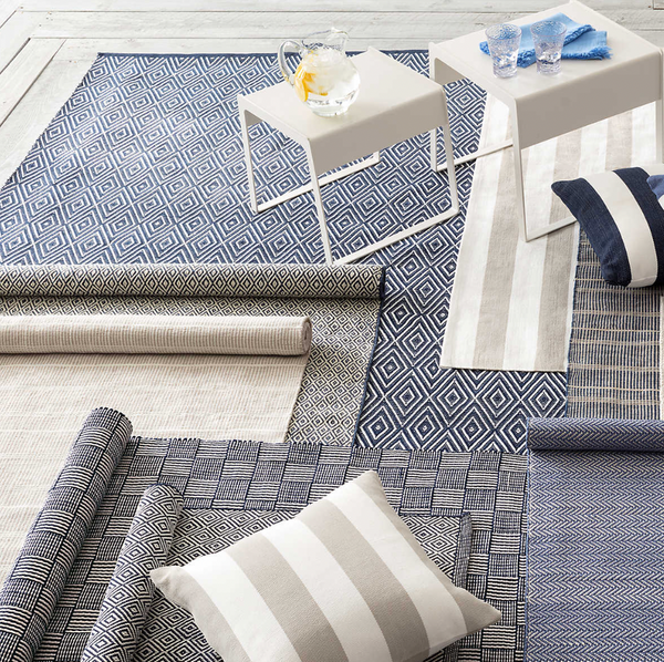Catamaran Indoor/ Outdoor Pillow- Pearl Grey/White Stripe, 21" x 21"