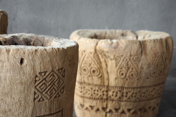 Carved Round Lesung