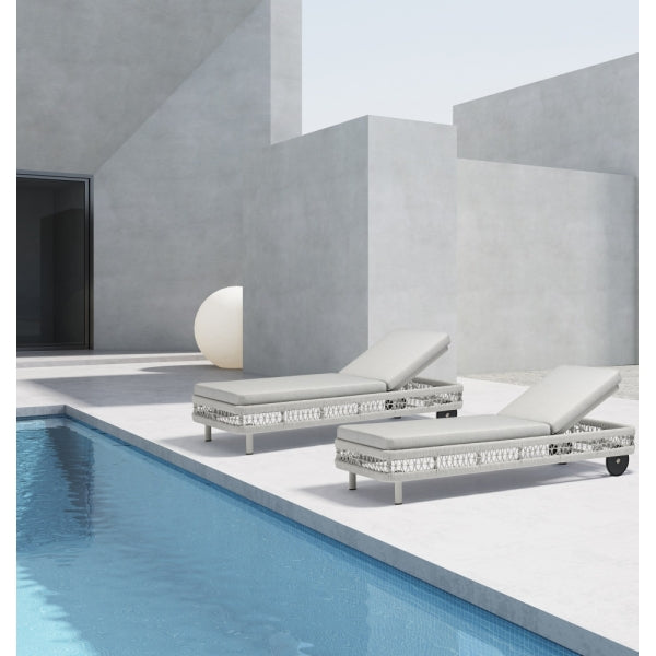 Club Chaise Lounge